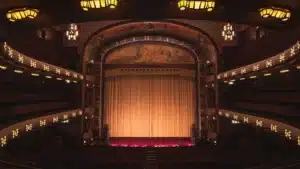 Aller en école de théâtre sans le bac c'est possible ? On vous explique ! Acquaviva