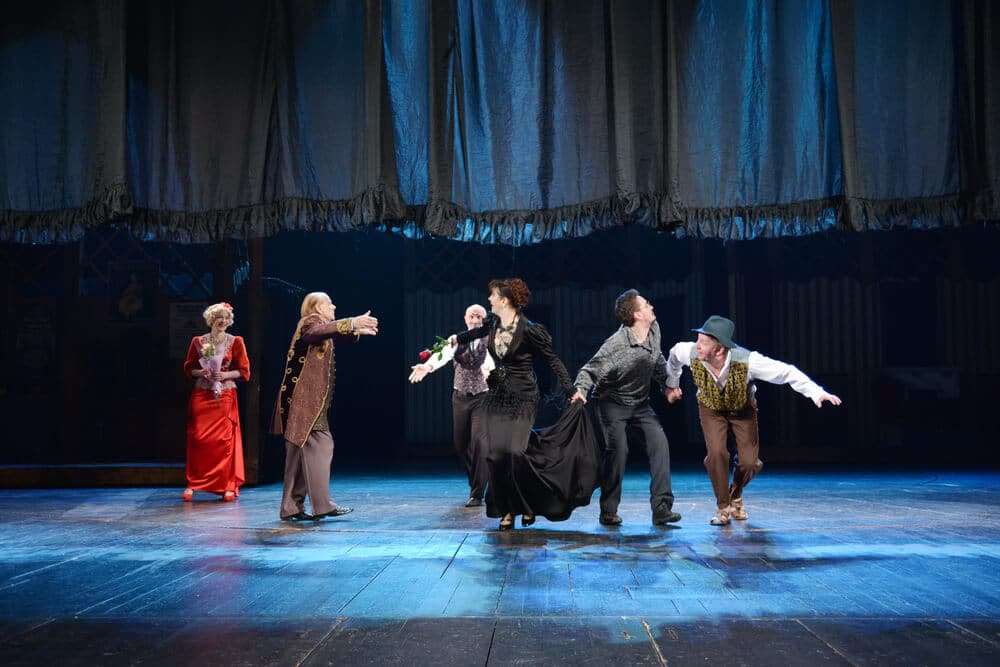 Avantages d'un stage de théâtre intensif expliqué | Acquaviva